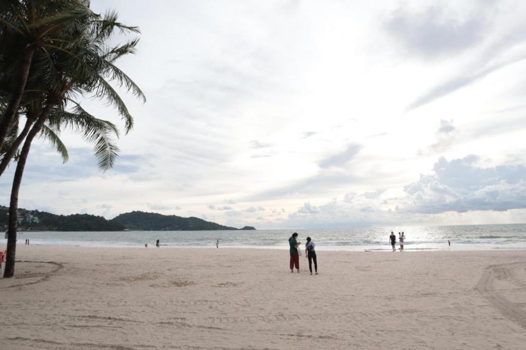 Oyo 292 The Oddy Hip Hotel Patong Ngoại thất bức ảnh