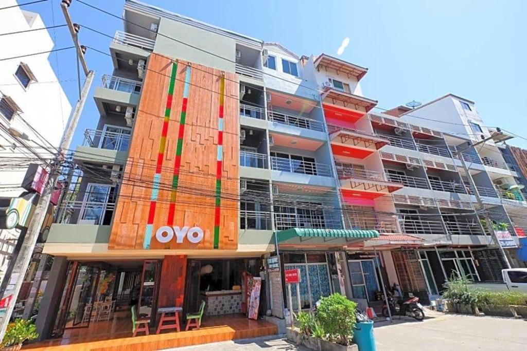 Oyo 292 The Oddy Hip Hotel Patong Ngoại thất bức ảnh