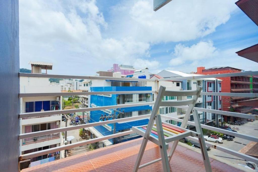 Oyo 292 The Oddy Hip Hotel Patong Ngoại thất bức ảnh