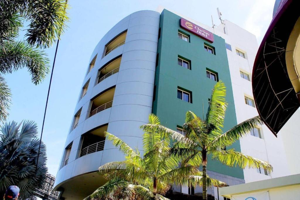 Oyo 292 The Oddy Hip Hotel Patong Ngoại thất bức ảnh