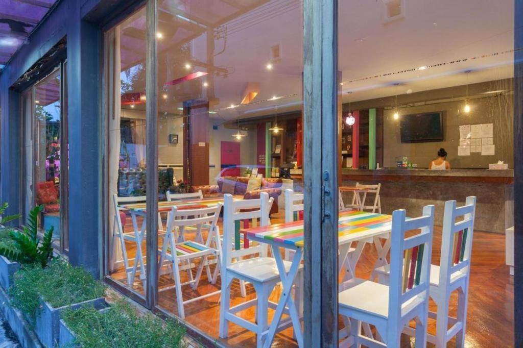 Oyo 292 The Oddy Hip Hotel Patong Ngoại thất bức ảnh