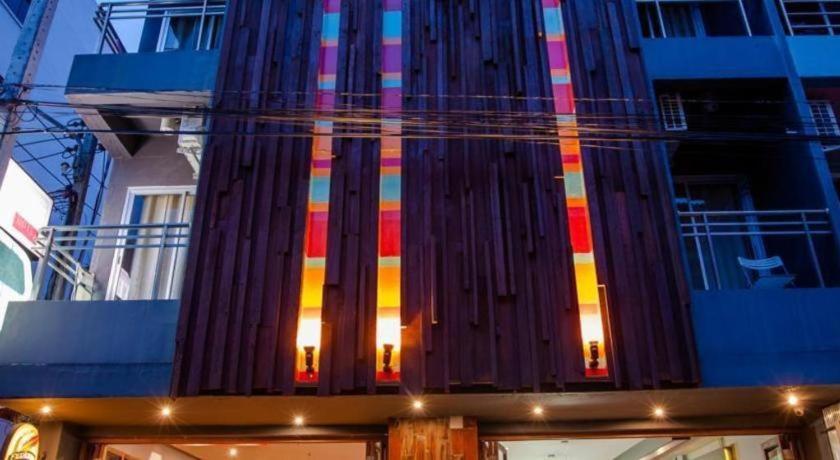 Oyo 292 The Oddy Hip Hotel Patong Ngoại thất bức ảnh