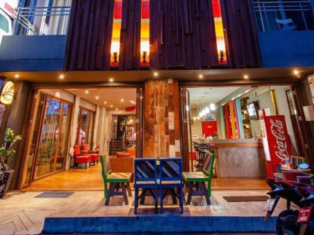 Oyo 292 The Oddy Hip Hotel Patong Ngoại thất bức ảnh