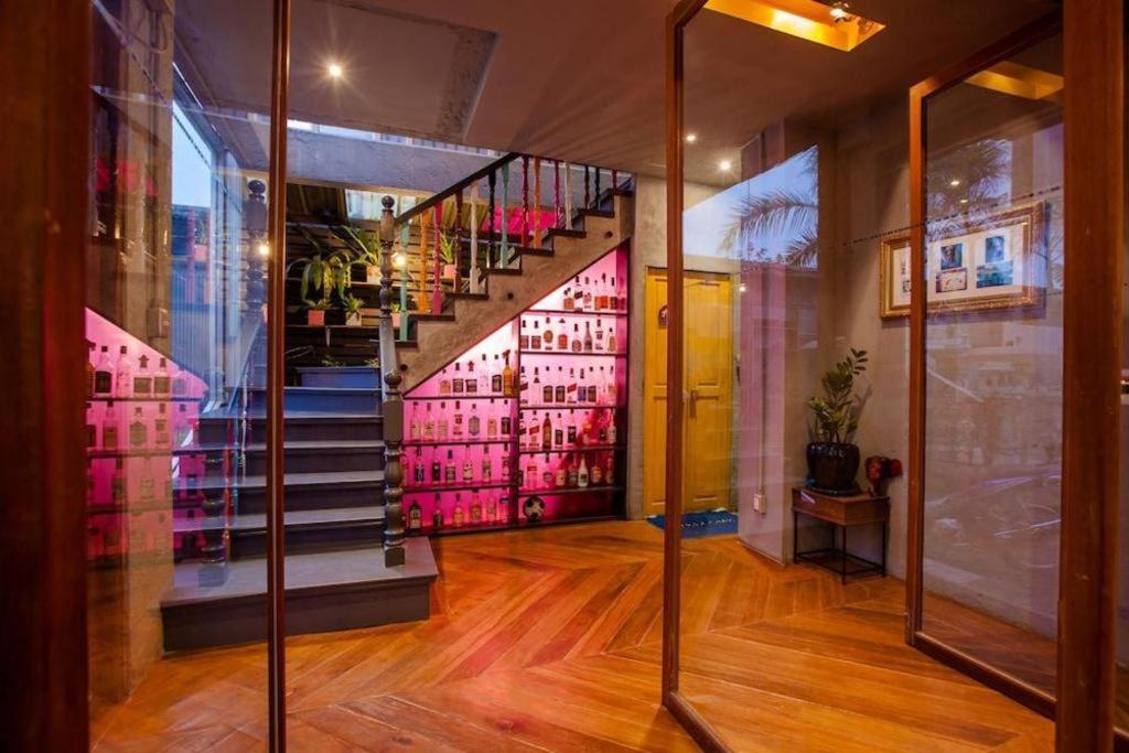 Oyo 292 The Oddy Hip Hotel Patong Ngoại thất bức ảnh
