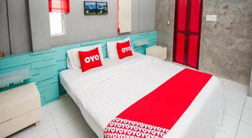 Oyo 292 The Oddy Hip Hotel Patong Ngoại thất bức ảnh