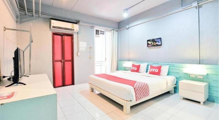 Oyo 292 The Oddy Hip Hotel Patong Ngoại thất bức ảnh
