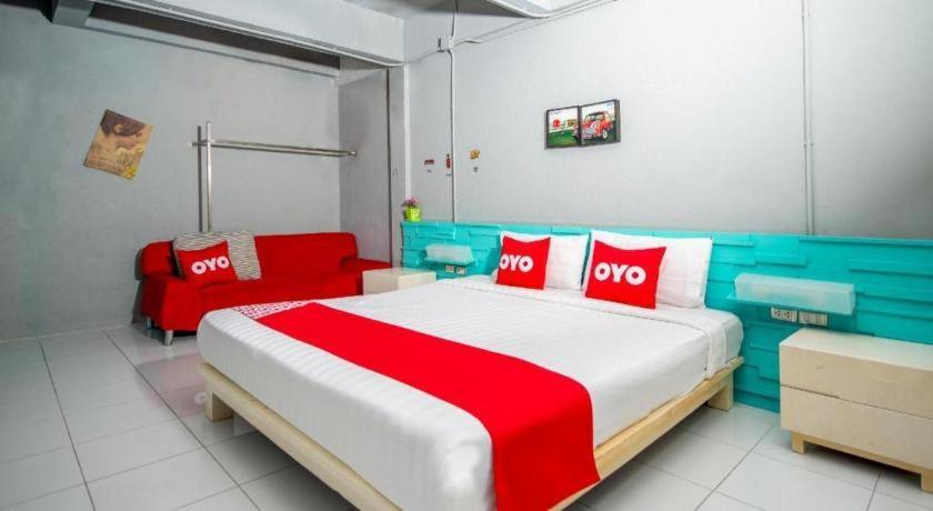 Oyo 292 The Oddy Hip Hotel Patong Ngoại thất bức ảnh