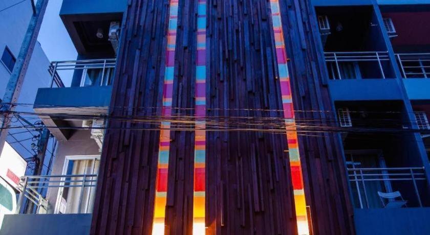 Oyo 292 The Oddy Hip Hotel Patong Ngoại thất bức ảnh