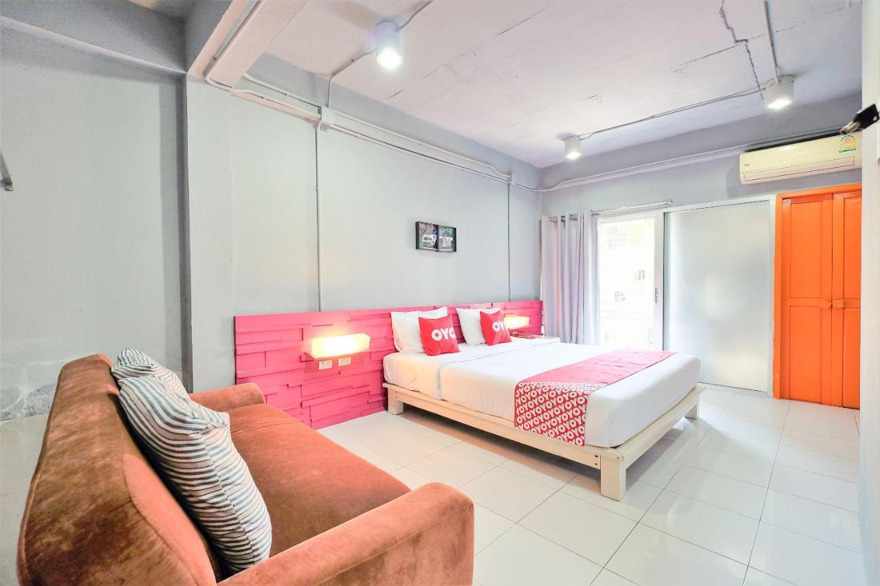 Oyo 292 The Oddy Hip Hotel Patong Ngoại thất bức ảnh